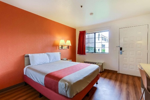 Motel 6-Salinas, CA - North Monterey Area image 9